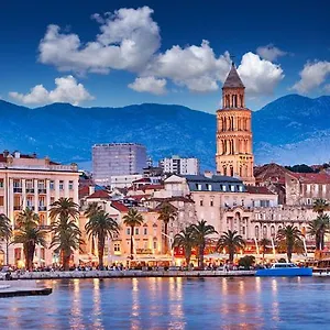 Hostel Party, Split