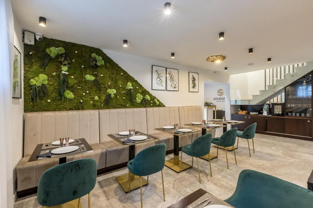 Sperone Hotel Split 4*,